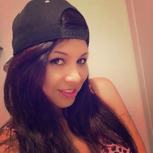 Meet your Posher, Olivia